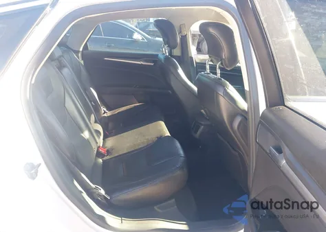 2014 Ford Fusion Energi Titanium из США, поврежденный, VIN 3FA6P0SU0ER111649